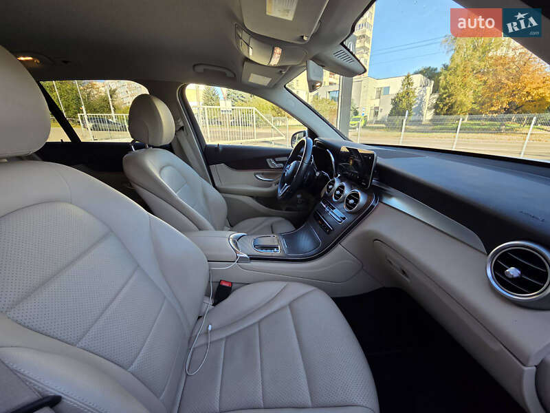 Внедорожник / Кроссовер Mercedes-Benz GLC-Class 2020 в Львове
