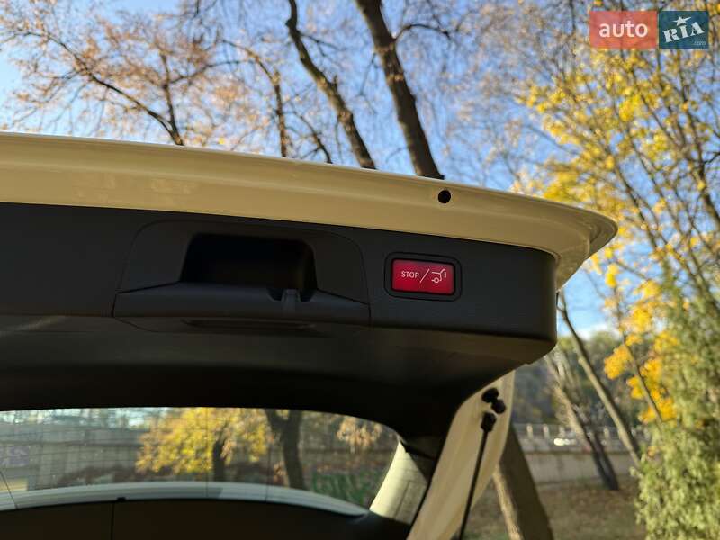 Внедорожник / Кроссовер Mercedes-Benz GLC-Class 2017 в Киеве фото 24 Внедорожник / Кроссовер Mercedes-Benz GLC-Class 2017 в Киеве