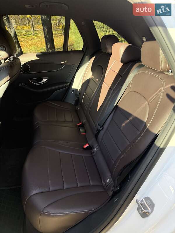 Внедорожник / Кроссовер Mercedes-Benz GLC-Class 2017 в Киеве фото 17 Внедорожник / Кроссовер Mercedes-Benz GLC-Class 2017 в Киеве
