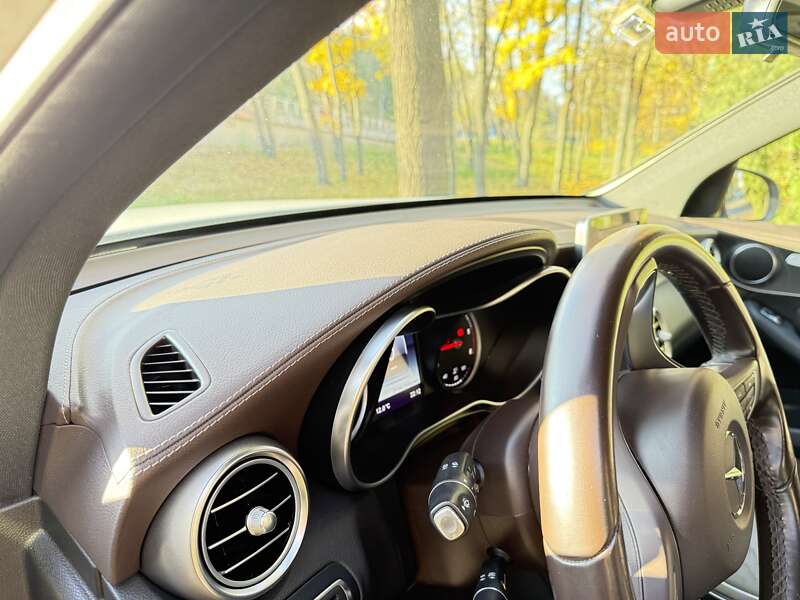 Внедорожник / Кроссовер Mercedes-Benz GLC-Class 2017 в Киеве фото 11 Внедорожник / Кроссовер Mercedes-Benz GLC-Class 2017 в Киеве