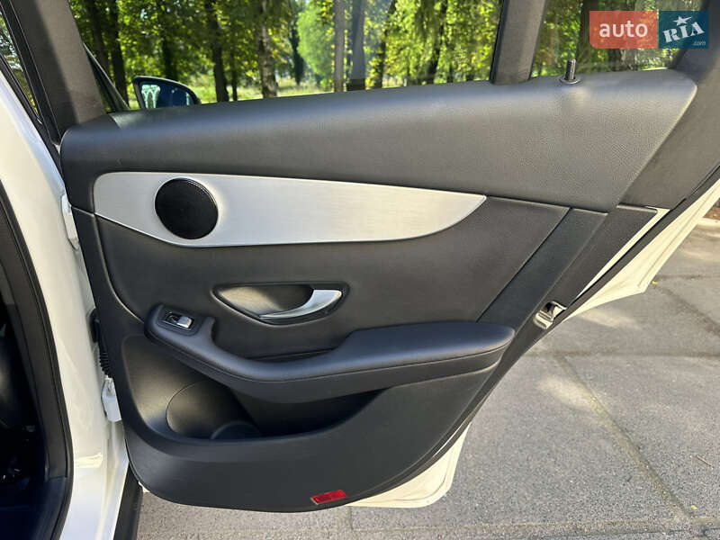 Внедорожник / Кроссовер Mercedes-Benz GLC-Class 2019 в Киеве фото 28 Внедорожник / Кроссовер Mercedes-Benz GLC-Class 2019 в Киеве