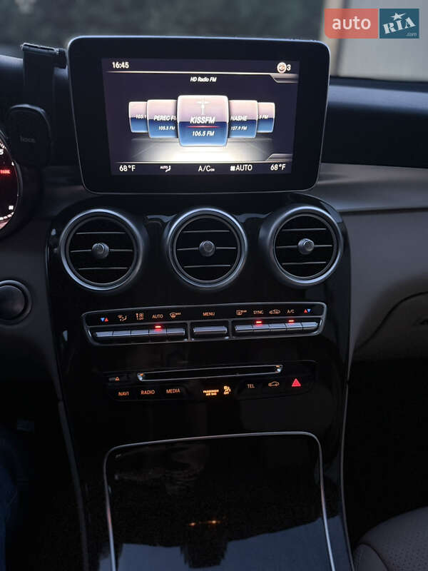 Внедорожник / Кроссовер Mercedes-Benz GLC-Class 2017 в Киеве