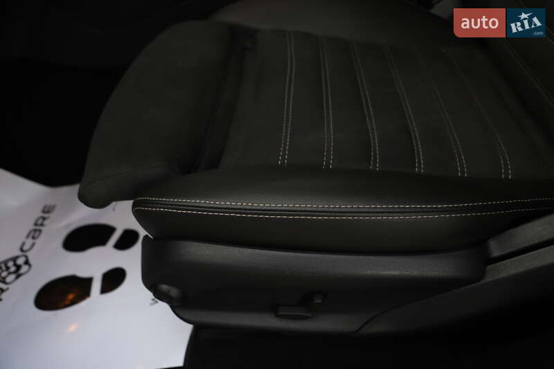 Внедорожник / Кроссовер Mercedes-Benz GLC-Class 2022 в Дрогобыче