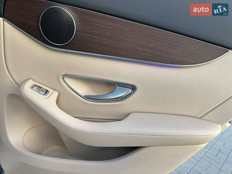 Позашляховик / Кросовер Mercedes-Benz GLC-Class 2021 в Одесі