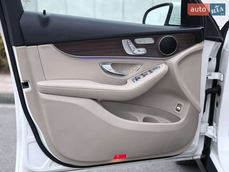 Внедорожник / Кроссовер Mercedes-Benz GLC-Class 2021 в Киеве