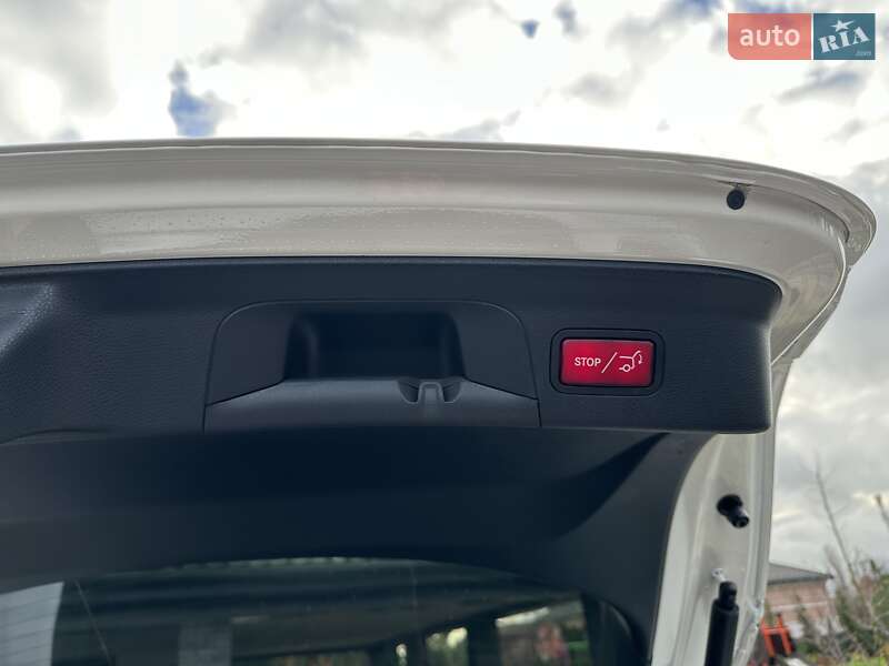 Позашляховик / Кросовер Mercedes-Benz GLC-Class 2021 в Бердичеві