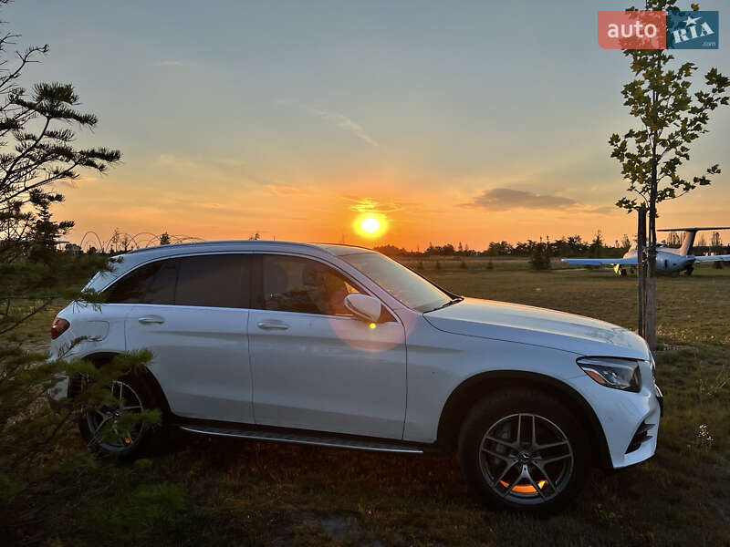 Mercedes-Benz GLC-Class 2019