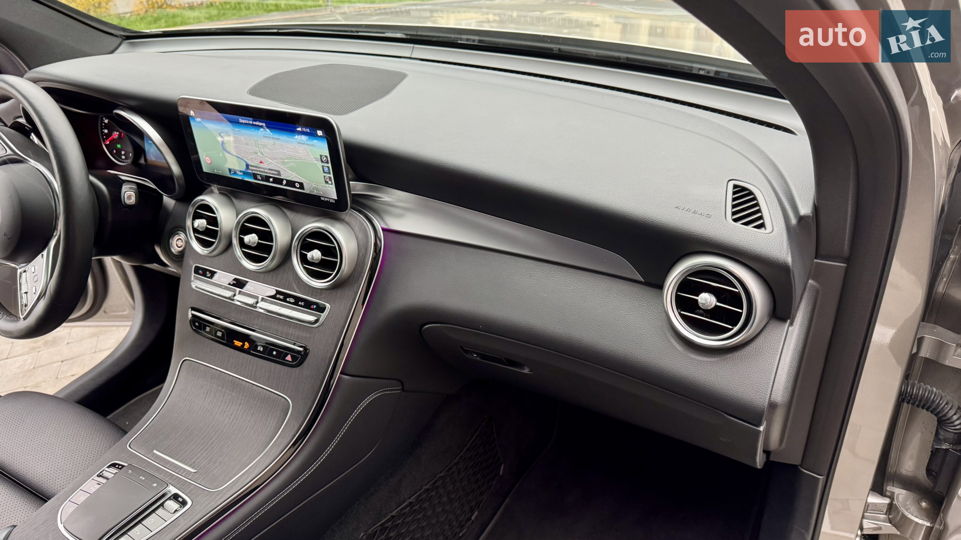 2019 Mercedes-Benz GLC - мініатюра 26
