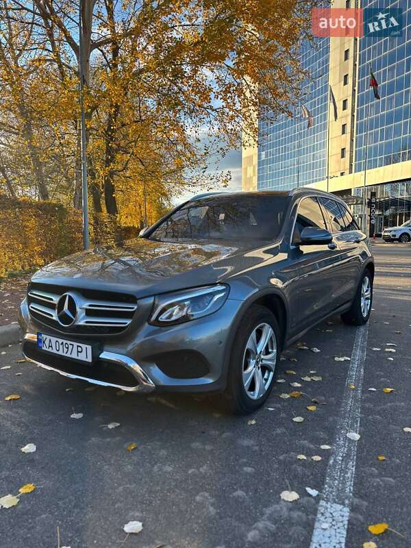 Внедорожник / Кроссовер Mercedes-Benz GLC-Class 2017 в Киеве