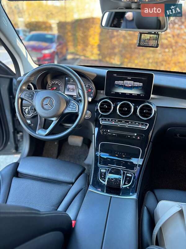 Внедорожник / Кроссовер Mercedes-Benz GLC-Class 2017 в Киеве