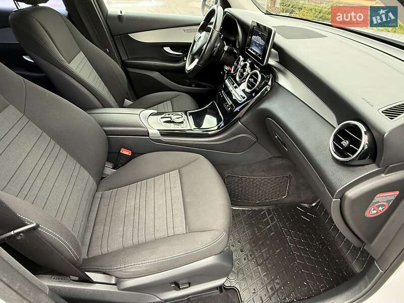 Позашляховик / Кросовер Mercedes-Benz GLC-Class 2016 в Києві