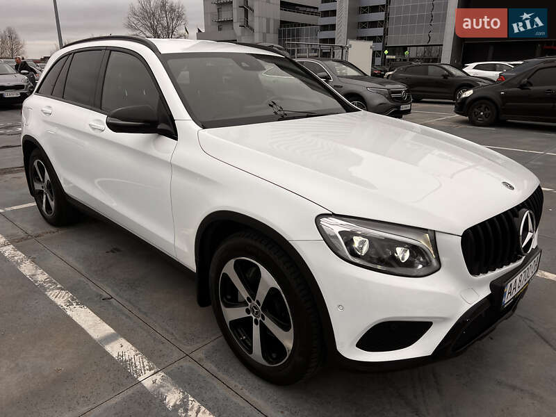Позашляховик / Кросовер Mercedes-Benz GLC-Class 2017 в Києві фото 2 Позашляховик / Кросовер Mercedes-Benz GLC-Class 2017 в Києві