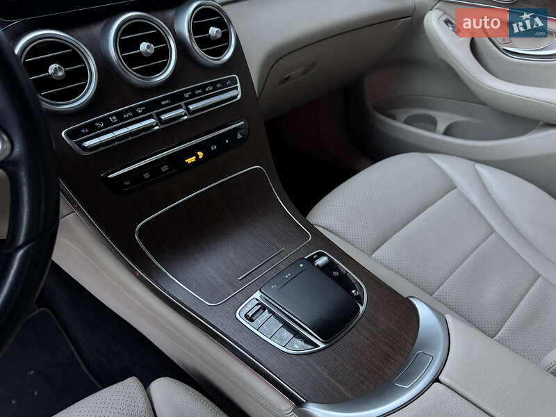 Позашляховик / Кросовер Mercedes-Benz GLC-Class 2020 в Луцьку