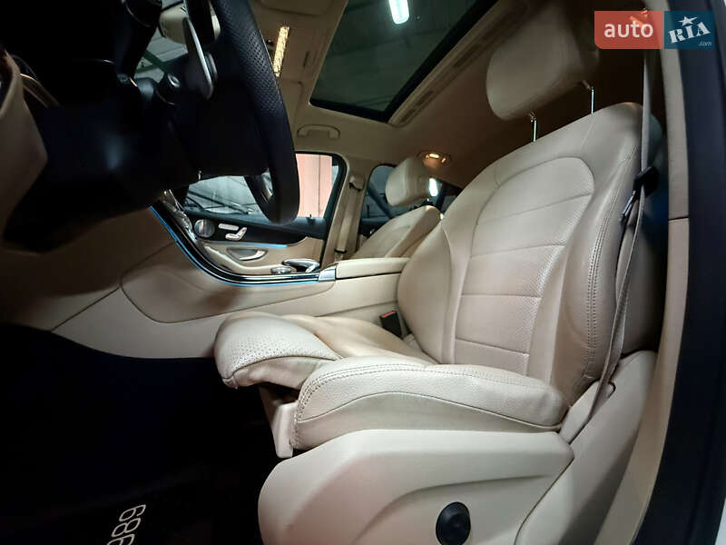 Внедорожник / Кроссовер Mercedes-Benz GLC-Class 2017 в Киеве фото 7 Внедорожник / Кроссовер Mercedes-Benz GLC-Class 2017 в Киеве