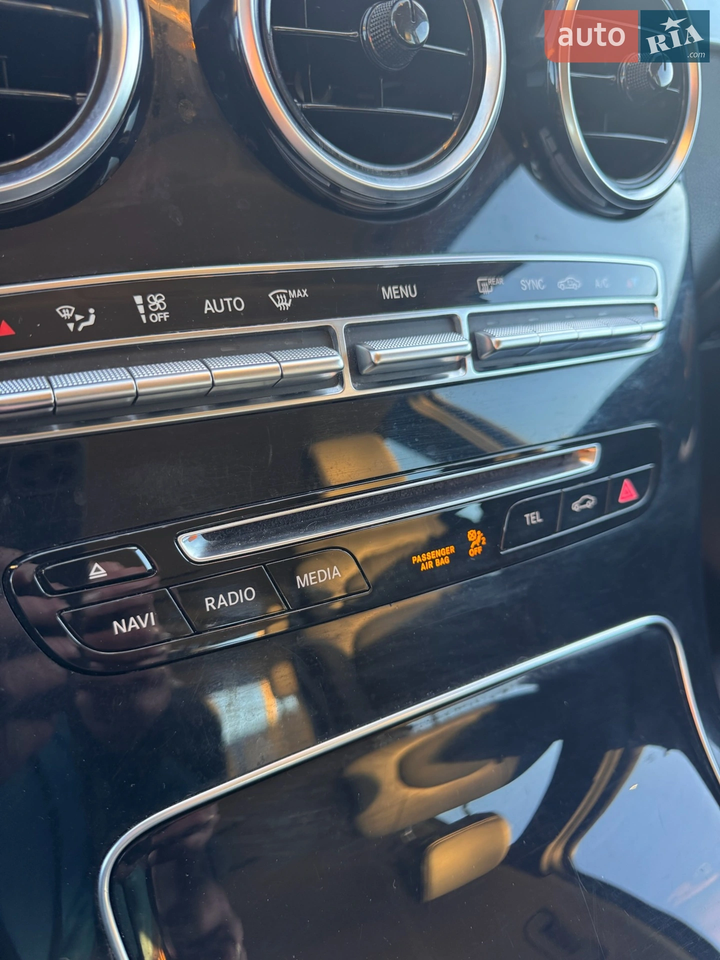 2018 Mercedes-Benz GLC - мініатюра 16