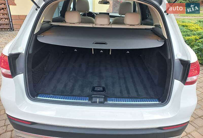 Внедорожник / Кроссовер Mercedes-Benz GLC-Class 2017 в Киеве