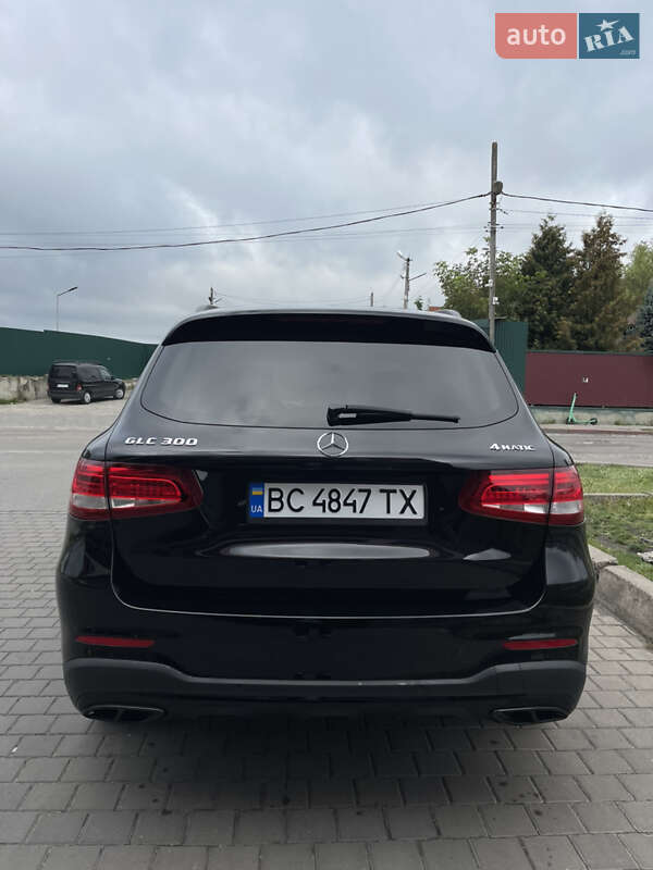 Внедорожник / Кроссовер Mercedes-Benz GLC-Class 2016 в Львове фото 4 Внедорожник / Кроссовер Mercedes-Benz GLC-Class 2016 в Львове