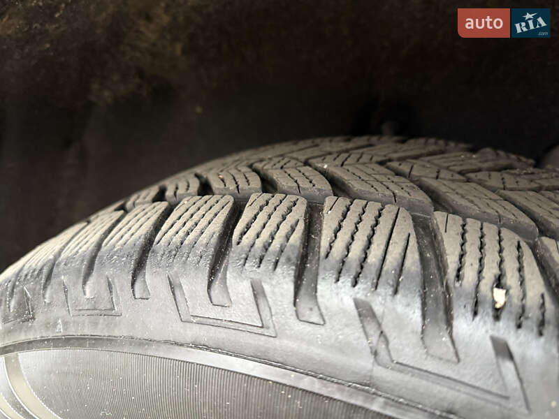 Внедорожник / Кроссовер Mercedes-Benz GLC-Class 2016 в Киеве