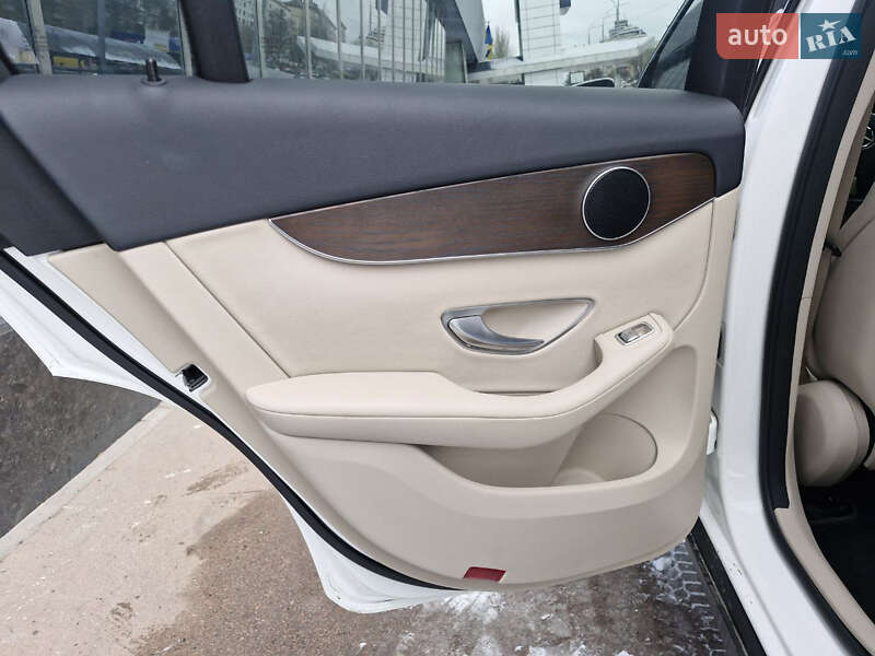 Позашляховик / Кросовер Mercedes-Benz GLC-Class 2019 в Києві