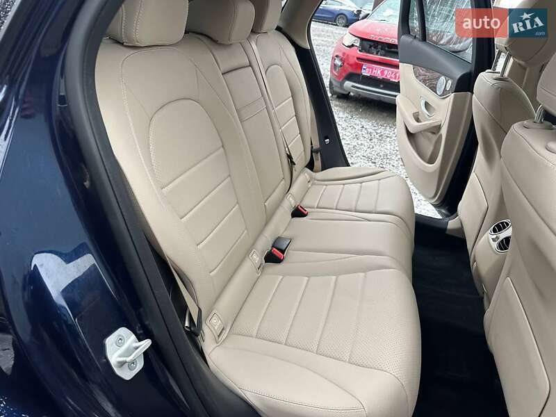 Позашляховик / Кросовер Mercedes-Benz GLC-Class 2016 в Луцьку
