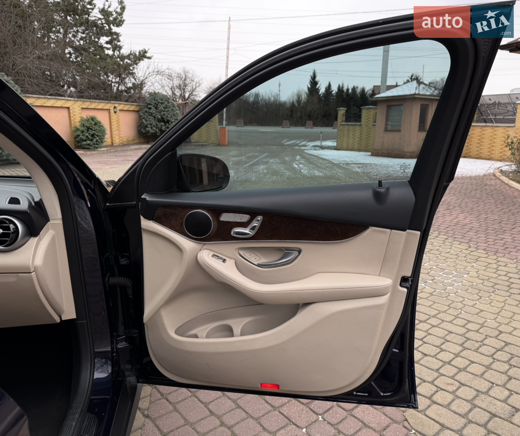 2016 Mercedes-Benz GLC - мініатюра 59