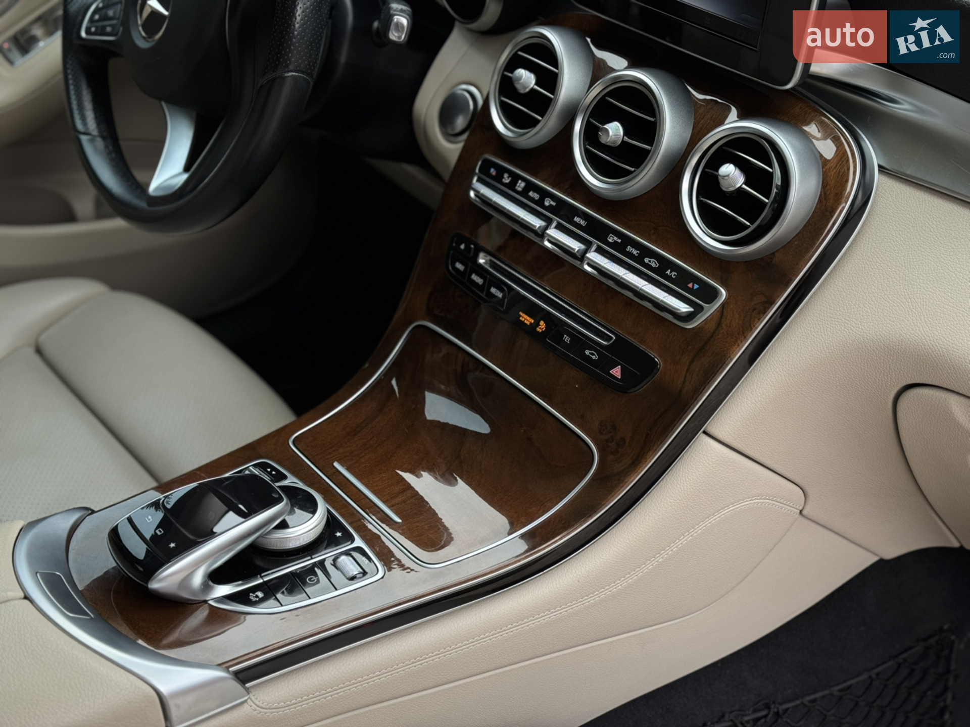 2016 Mercedes-Benz GLC - мініатюра 64