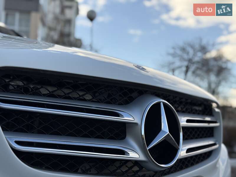 Внедорожник / Кроссовер Mercedes-Benz GLC-Class 2017 в Ивано-Франковске