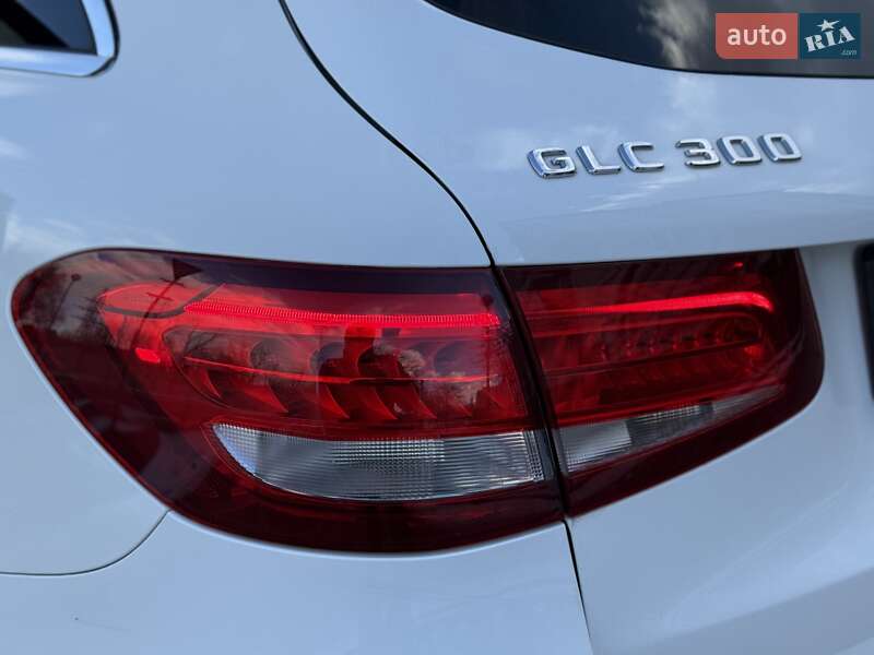 Внедорожник / Кроссовер Mercedes-Benz GLC-Class 2017 в Ивано-Франковске