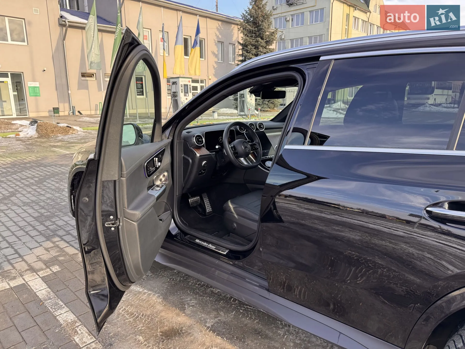 2024 Mercedes-Benz GLC - мініатюра 9