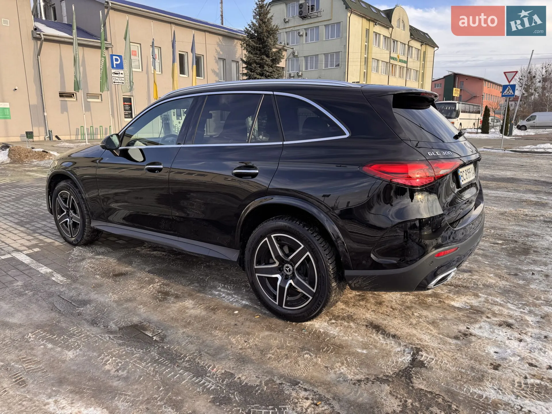 2024 Mercedes-Benz GLC - мініатюра 8