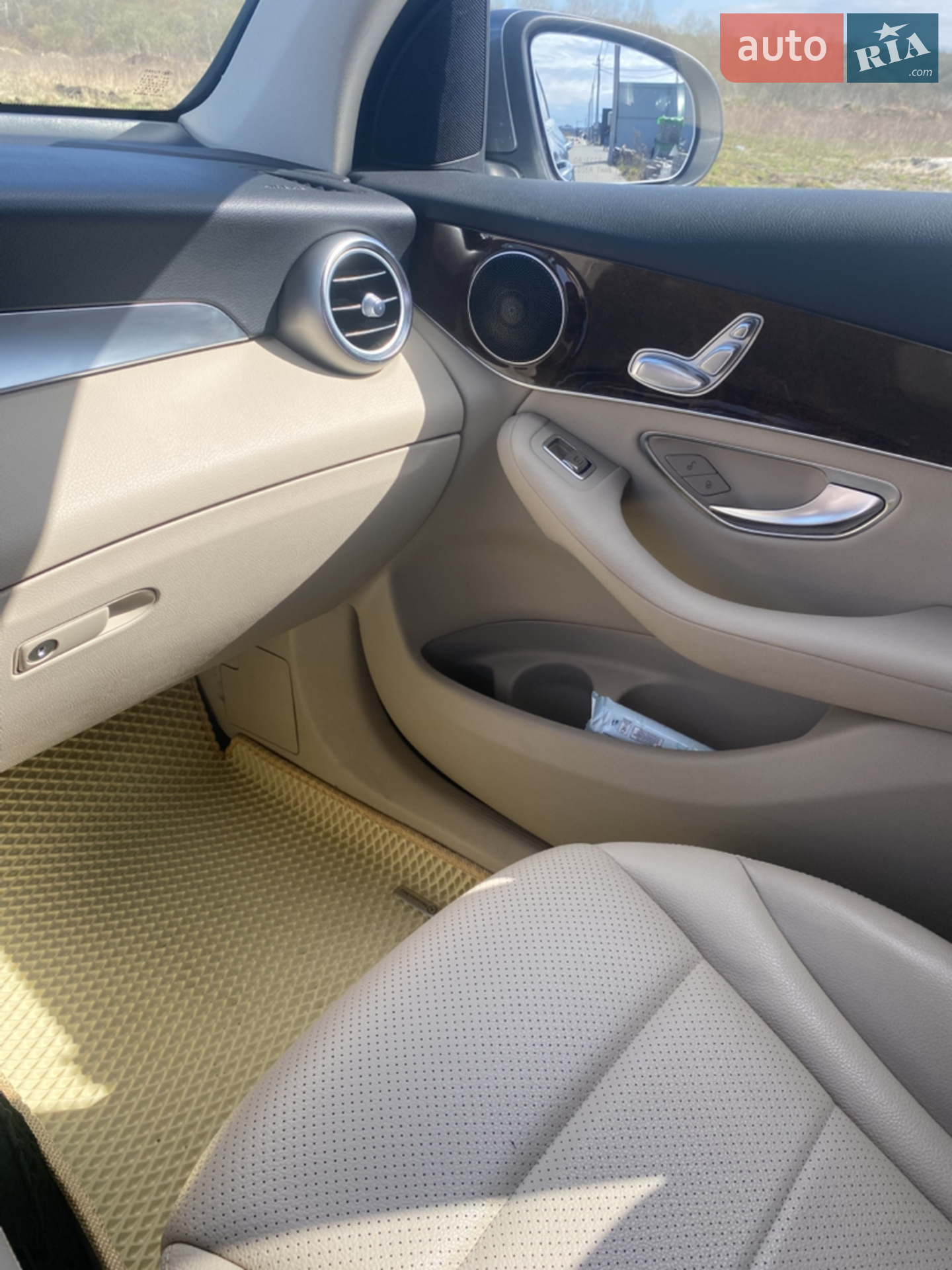 2017 Mercedes-Benz GLC - мініатюра 19