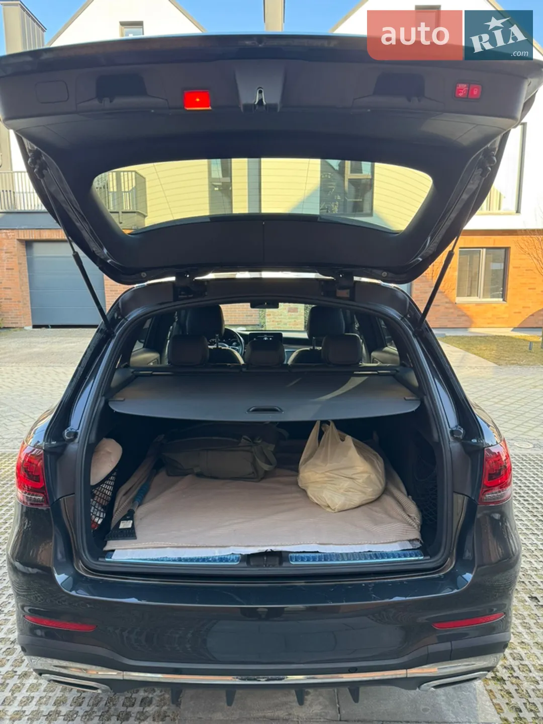 2022 Mercedes-Benz GLC - мініатюра 23