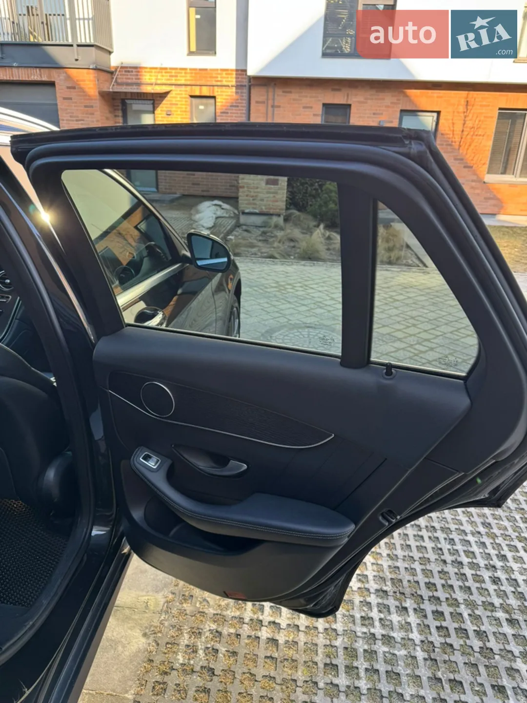 2022 Mercedes-Benz GLC - мініатюра 26