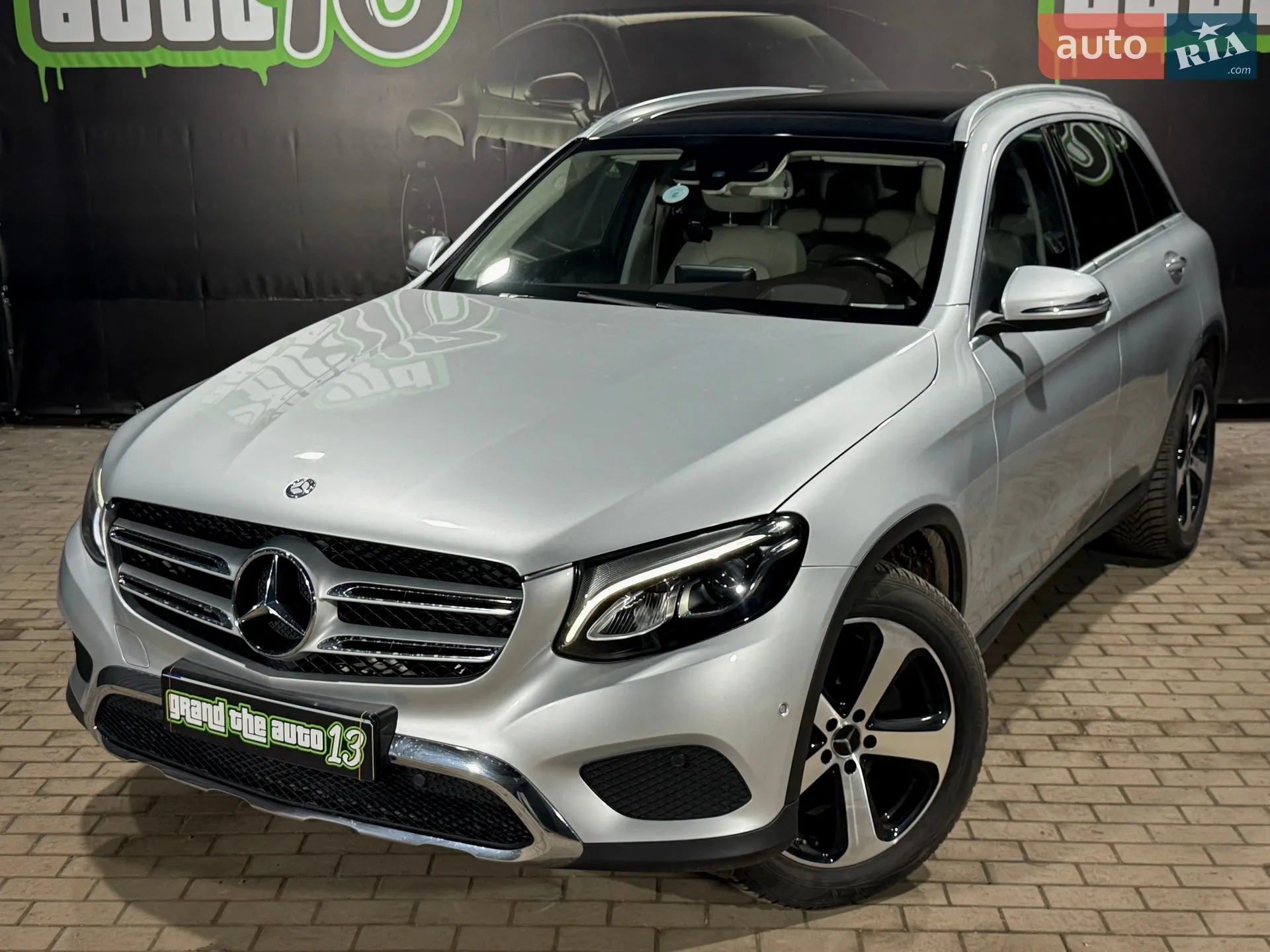 2016 Mercedes-Benz GLC - мініатюра 2