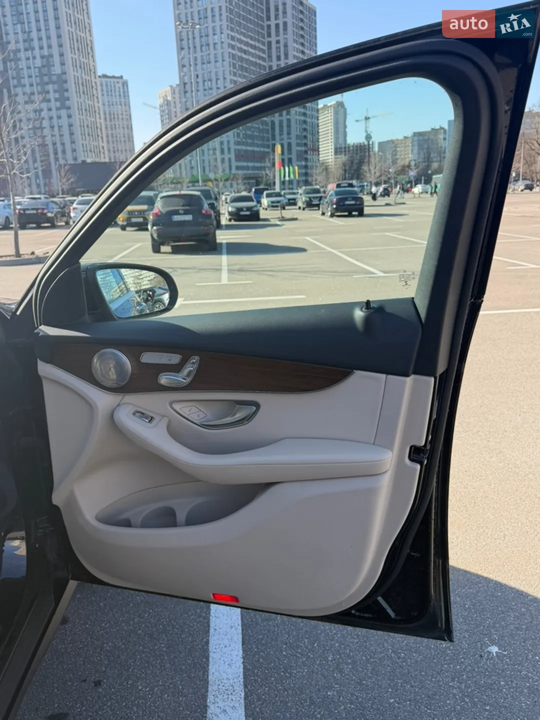 2022 Mercedes-Benz GLC - мініатюра 17