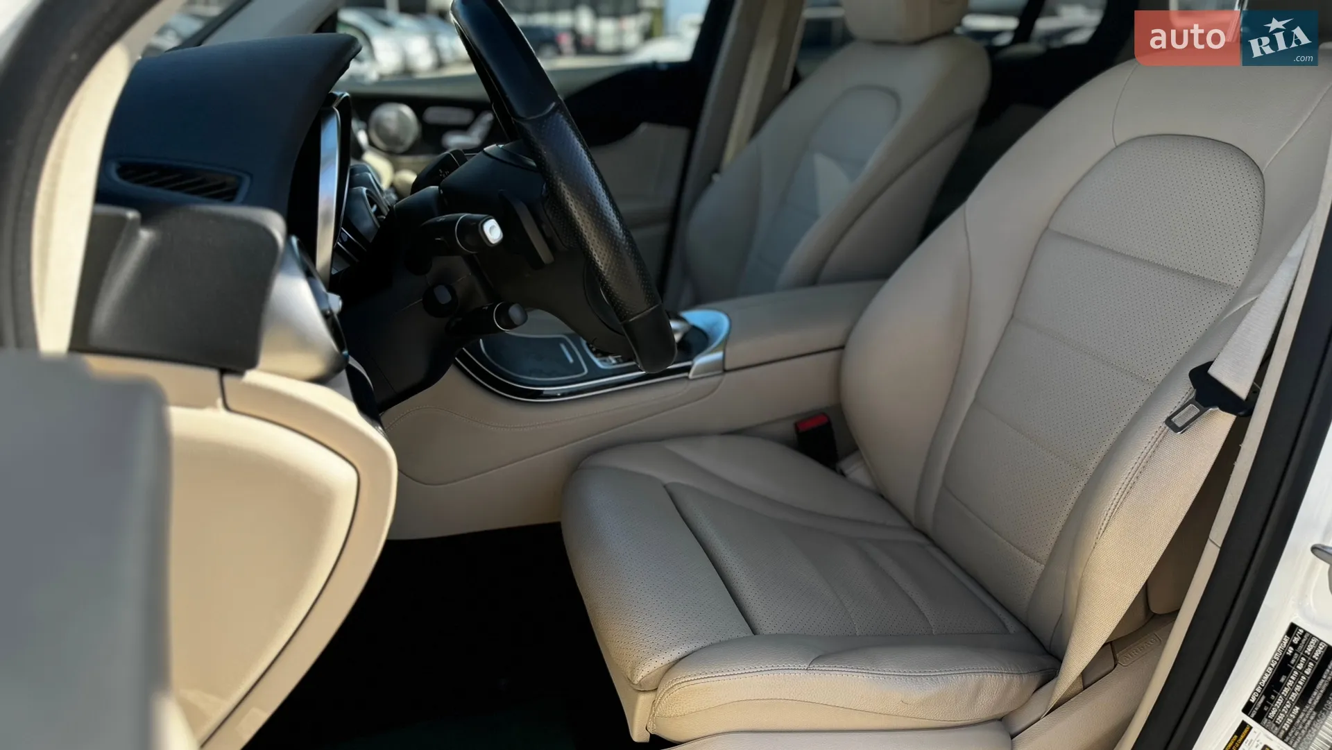 2016 Mercedes-Benz GLC - мініатюра 17