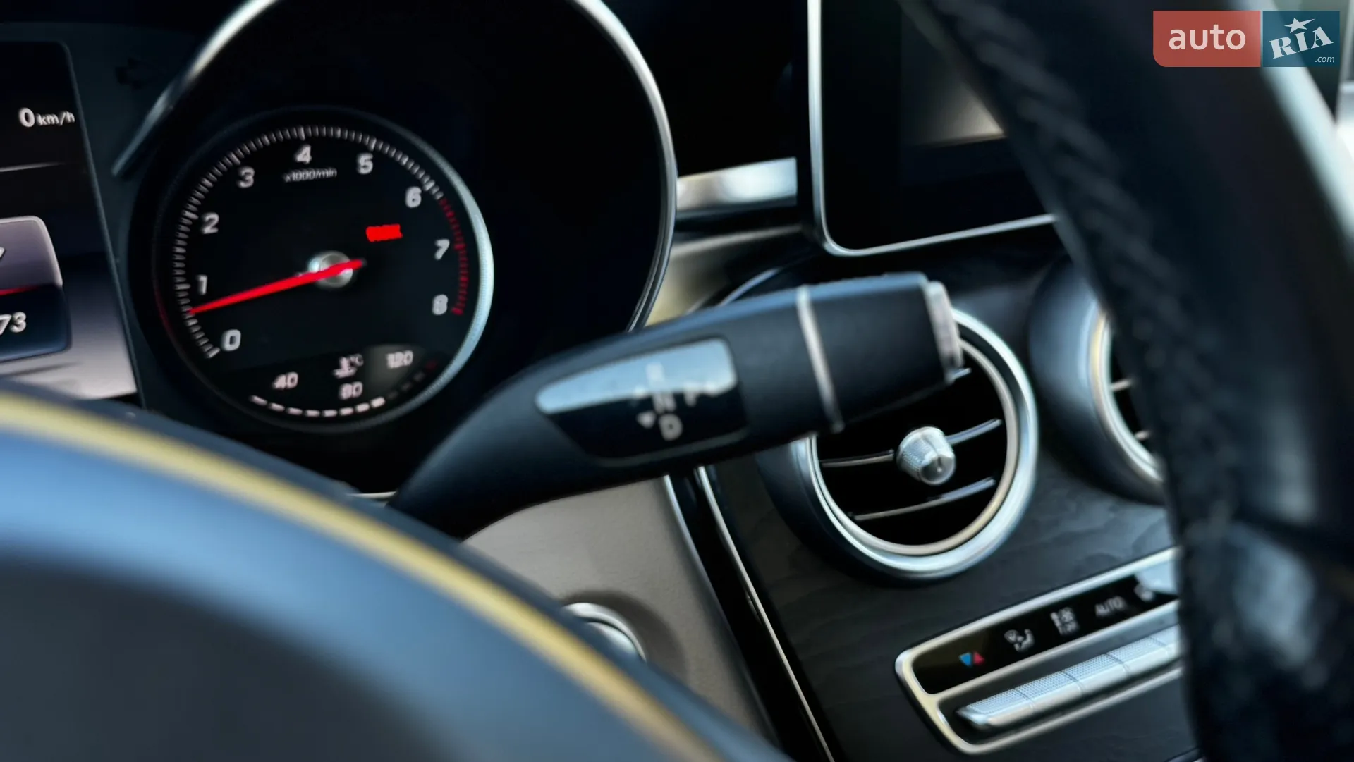 2016 Mercedes-Benz GLC - мініатюра 30