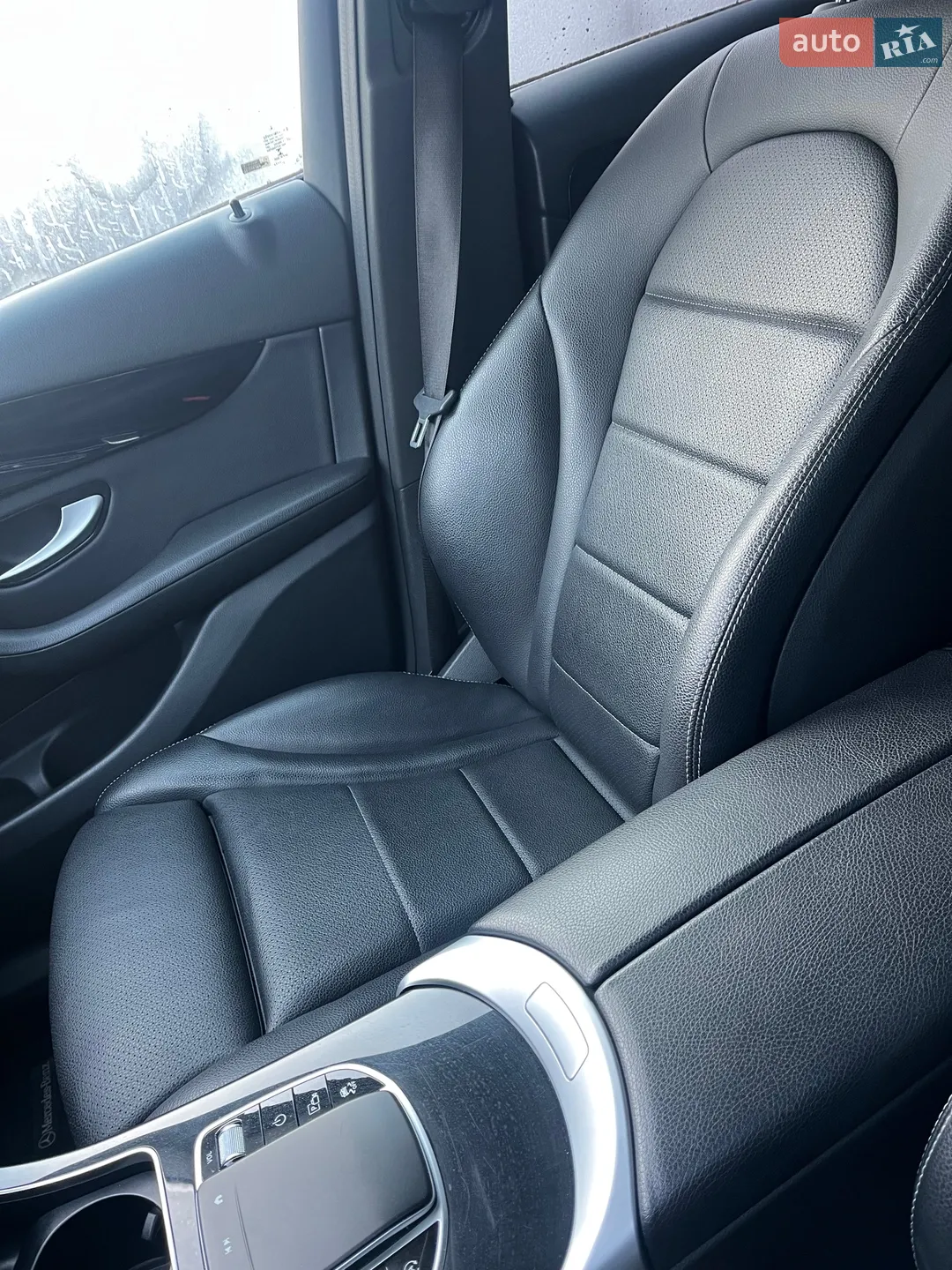 2021 Mercedes-Benz GLC - мініатюра 24
