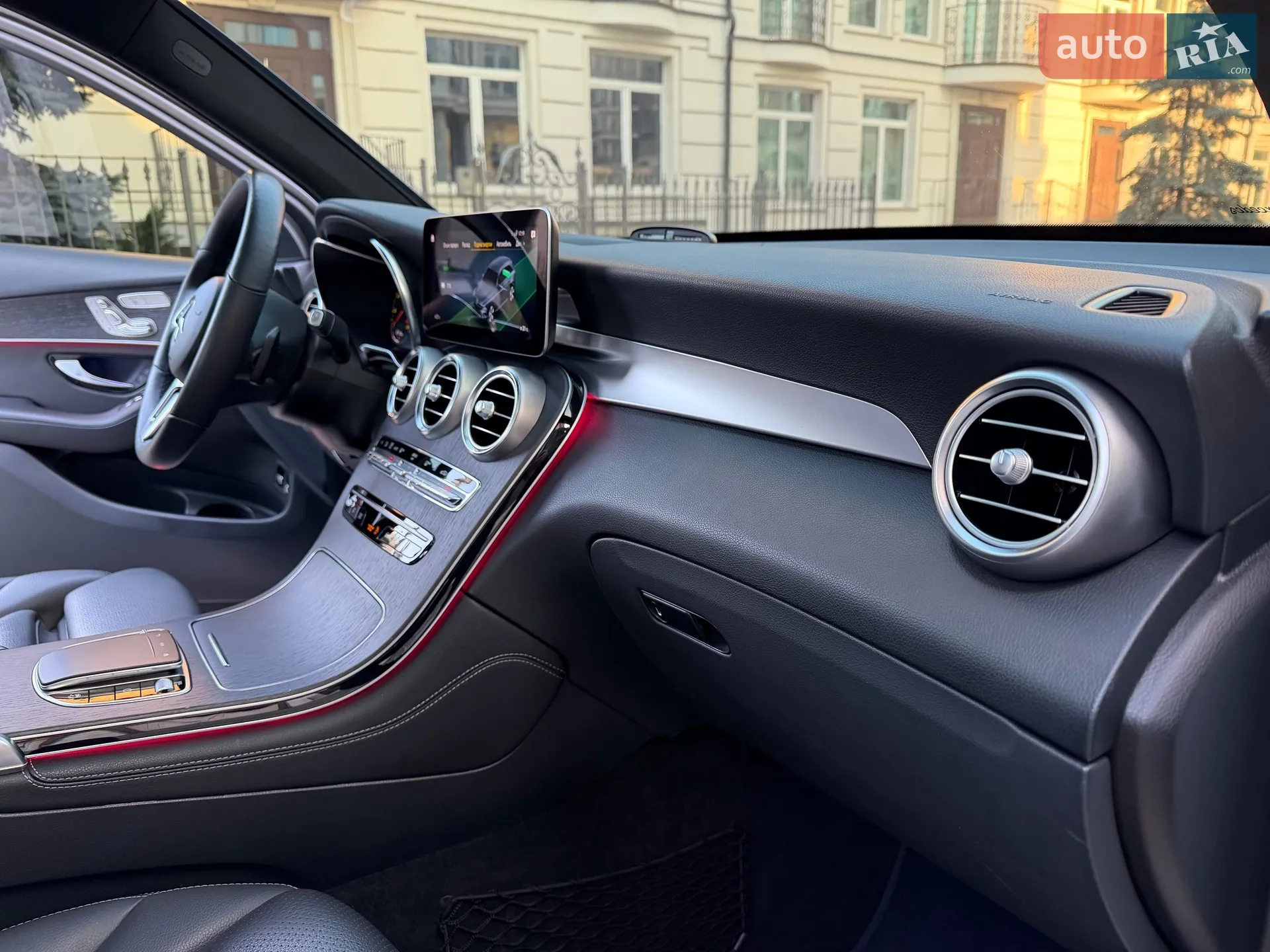 2020 Mercedes-Benz GLC - мініатюра 69