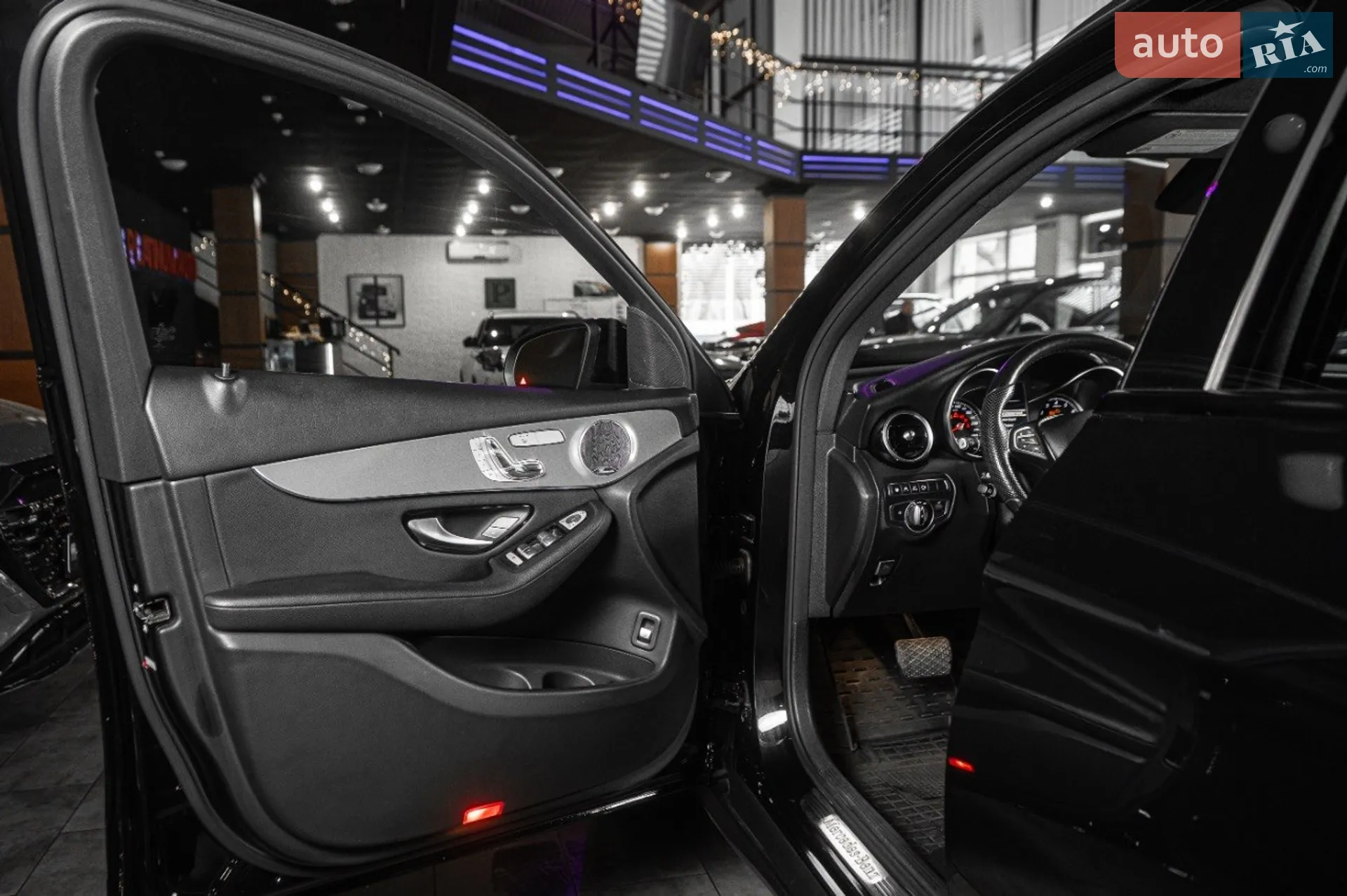 2016 Mercedes-Benz GLC - мініатюра 15