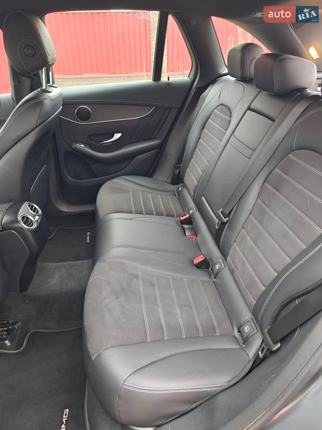 2019 Mercedes-Benz GLC - мініатюра 29