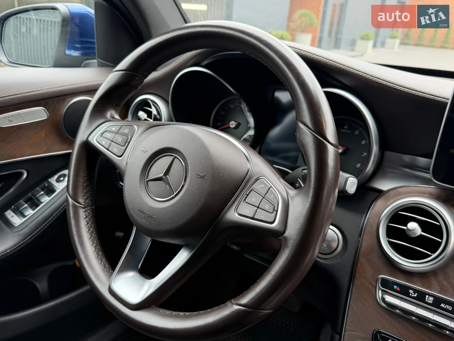 2017 Mercedes-Benz GLC - мініатюра 16