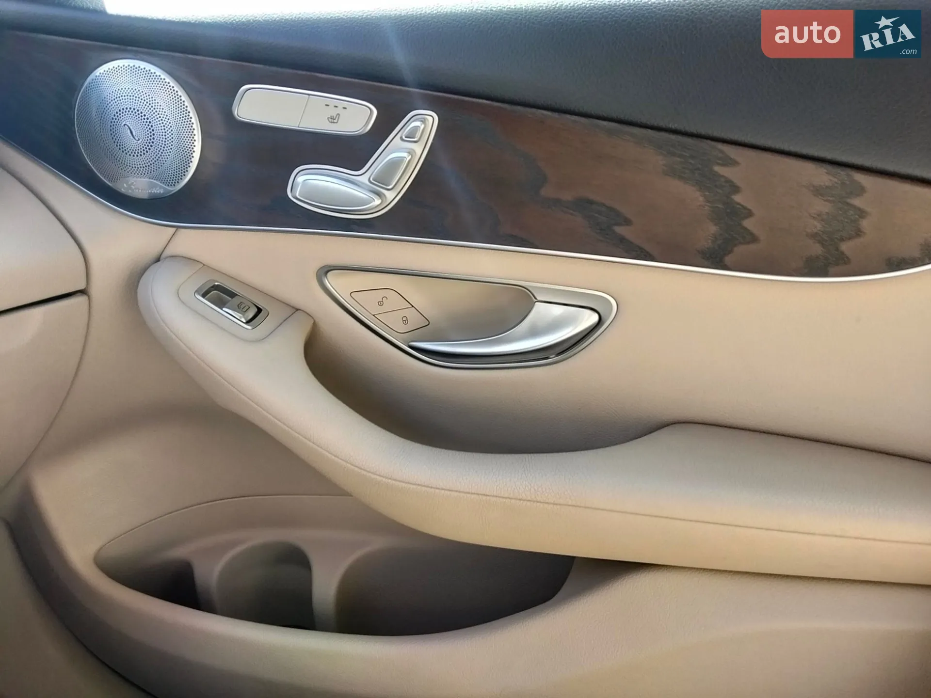 2019 Mercedes-Benz GLC - мініатюра 25