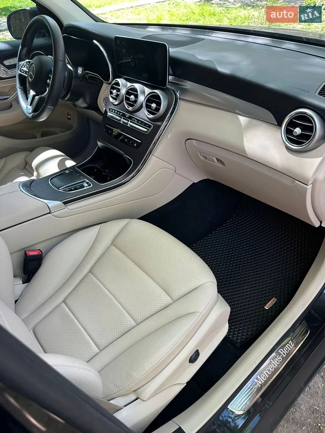 2022 Mercedes-Benz GLC - мініатюра 10