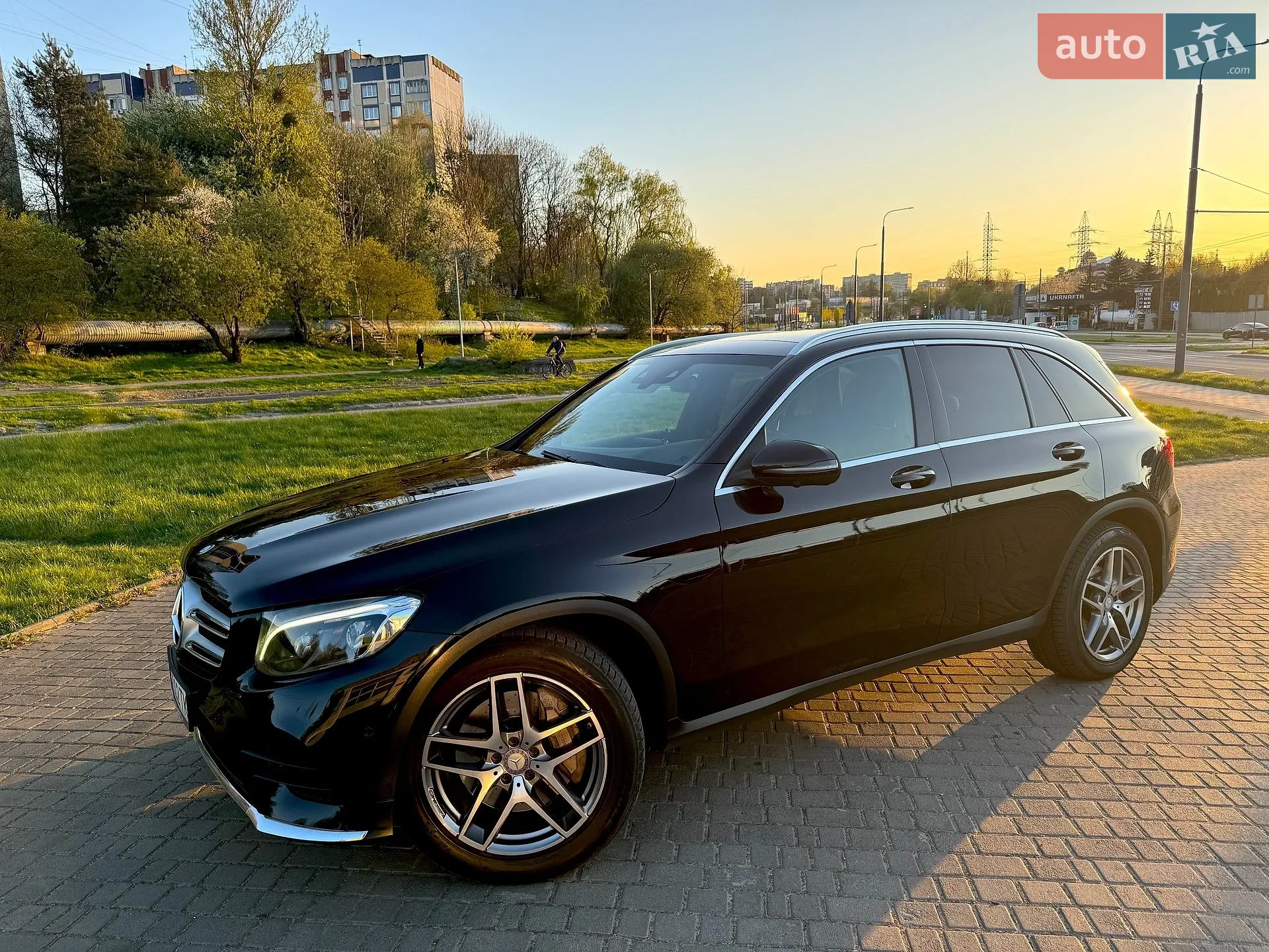 2016 Mercedes-Benz GLC - мініатюра 2