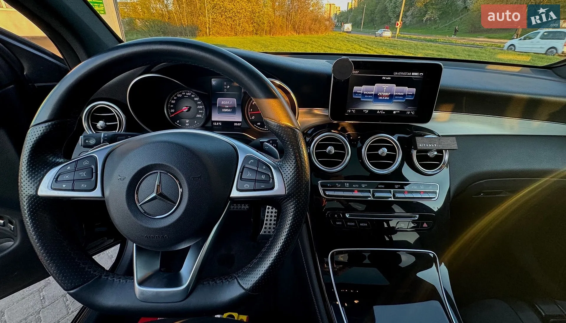 2016 Mercedes-Benz GLC - мініатюра 18