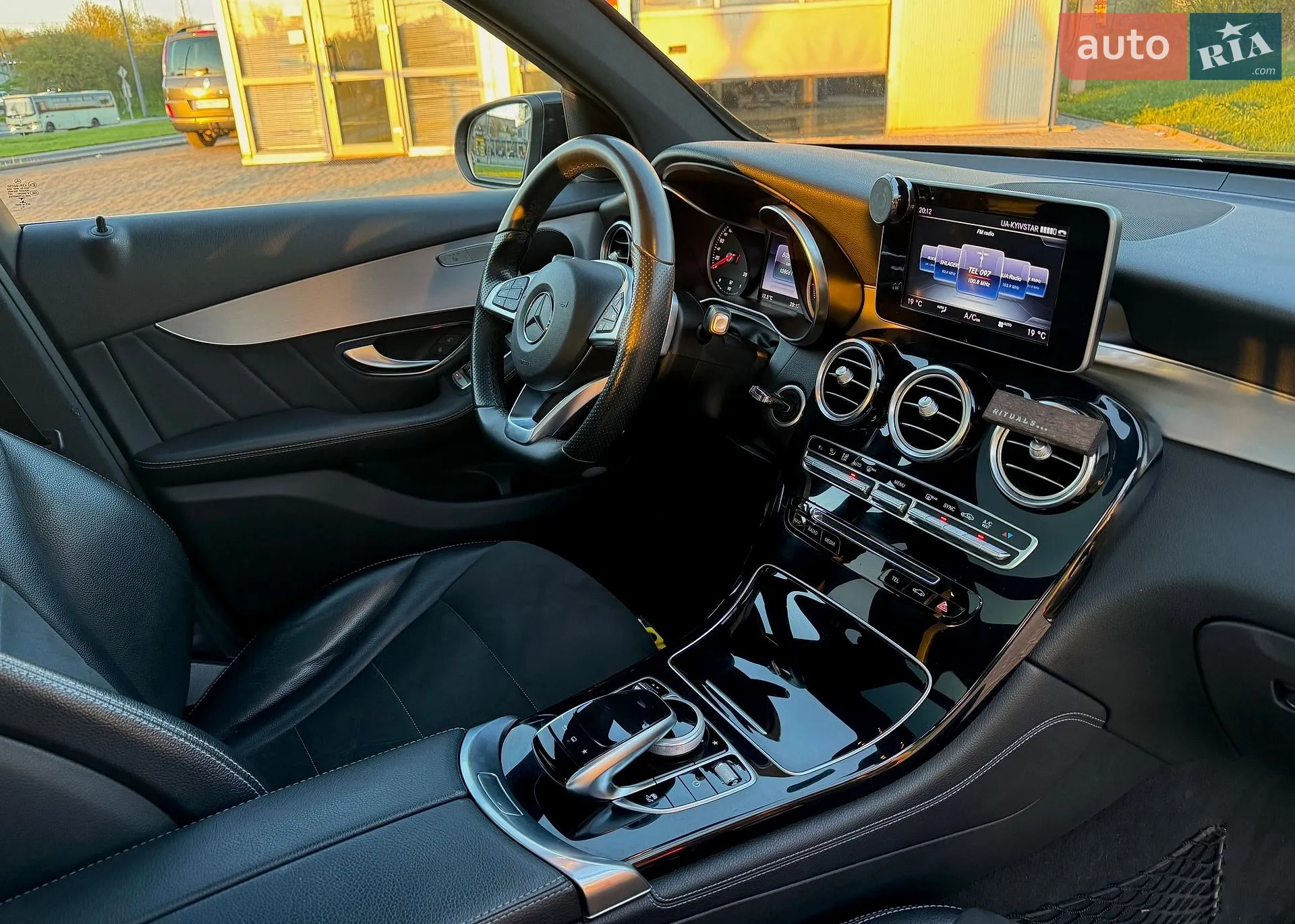 2016 Mercedes-Benz GLC - мініатюра 42