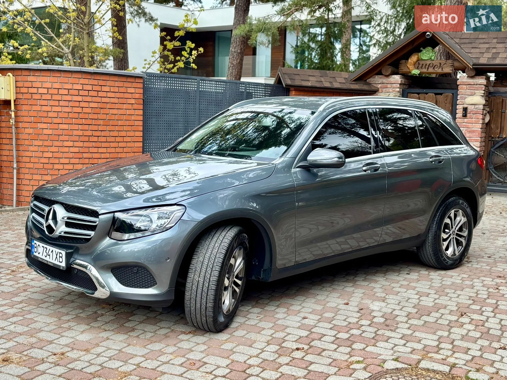 2017 Mercedes-Benz GLC - мініатюра 2