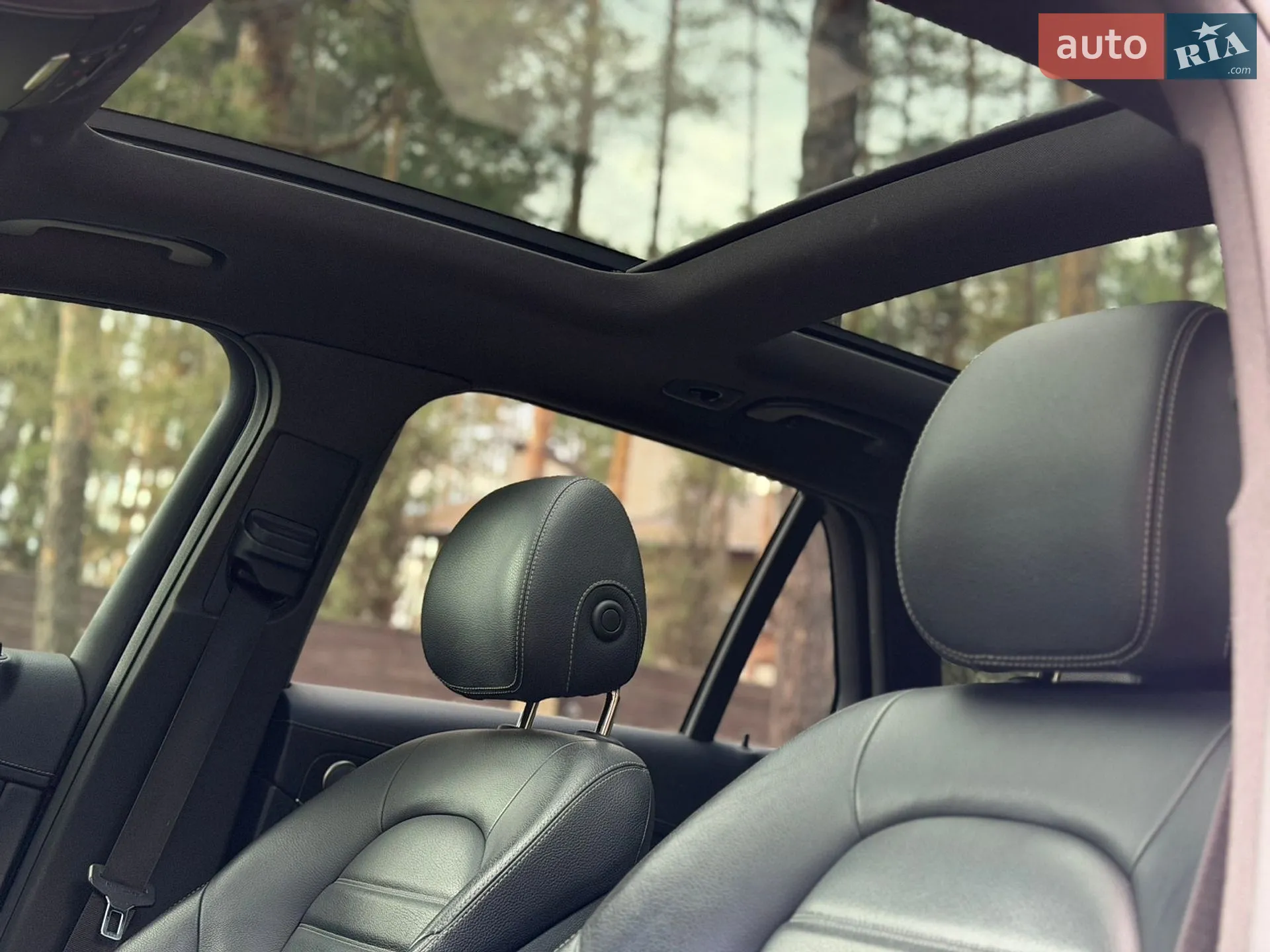 2017 Mercedes-Benz GLC - мініатюра 28