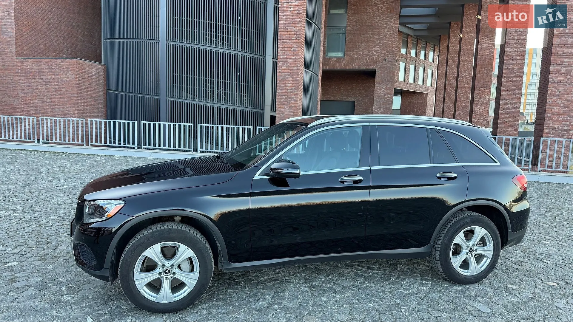 2017 Mercedes-Benz GLC - мініатюра 4